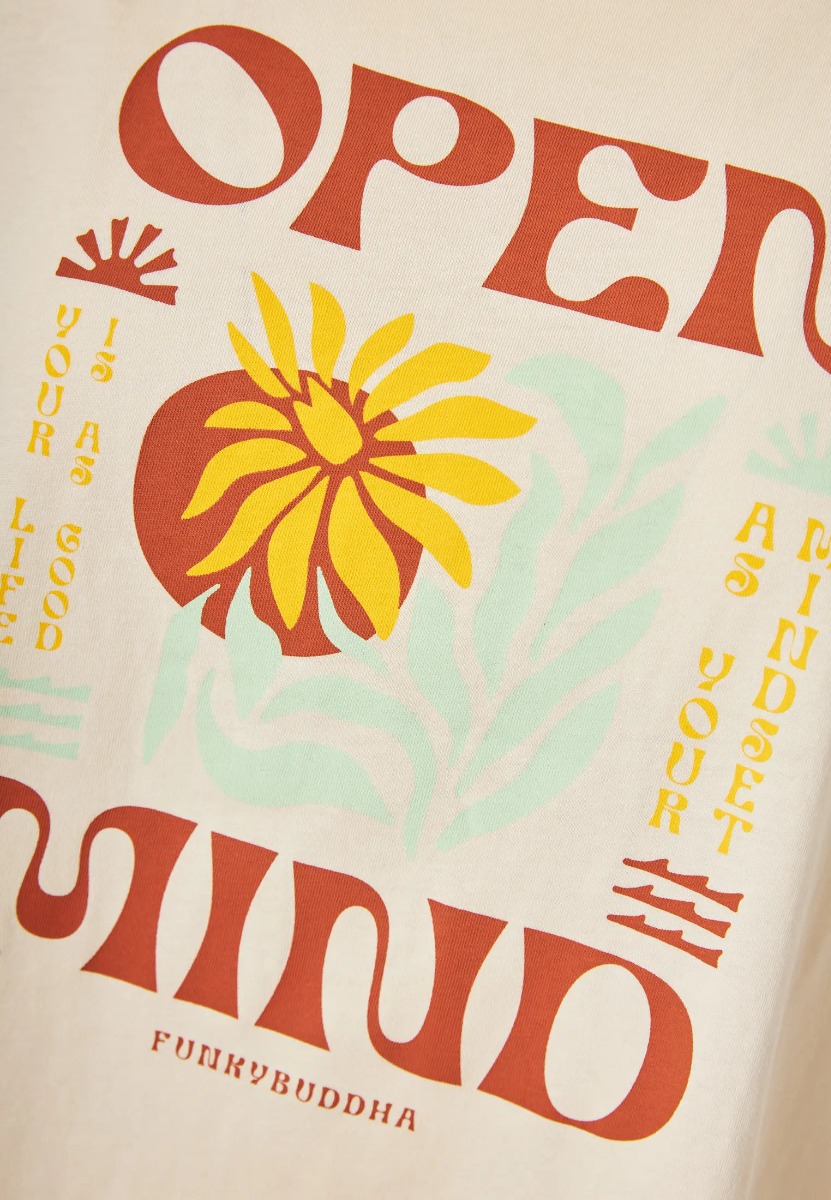 Funky Buddha Γυναικείο T-shirt με Graphic Print FBL011-169-04 Εκρου