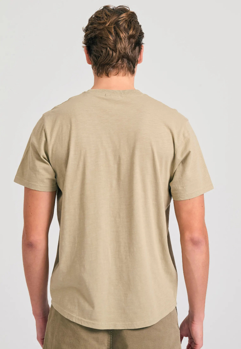 Funky Buddha Ανδρικό T-shirt με τσέπη στο στήθος FBM011-006-04 Μπέζ