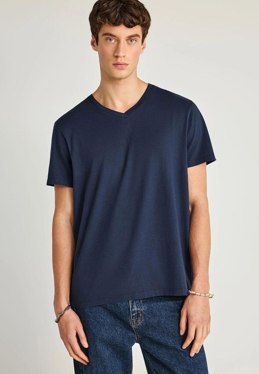 Funky Buddha Ανδρικό T-shirt με V λαιμόκοψη - The basics collection FBM013-002-04 Σκούρο Μπλέ
