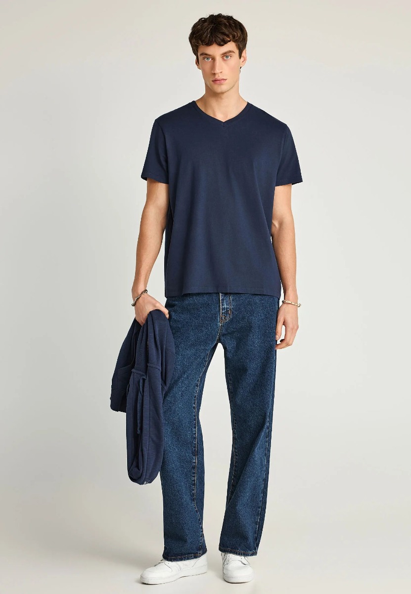 Funky Buddha Ανδρικό T-shirt με V λαιμόκοψη - The basics collection FBM013-002-04 Σκούρο Μπλέ