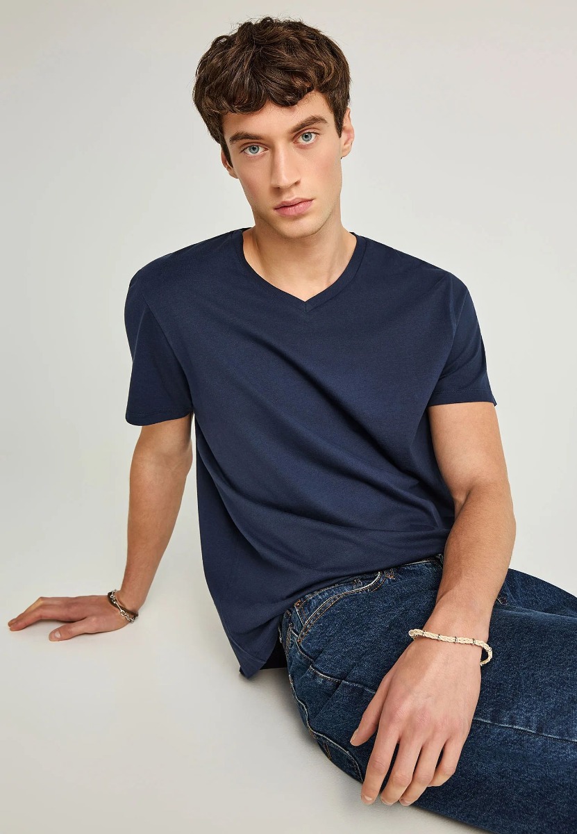 Funky Buddha Ανδρικό T-shirt με V λαιμόκοψη - The basics collection FBM013-002-04 Σκούρο Μπλέ