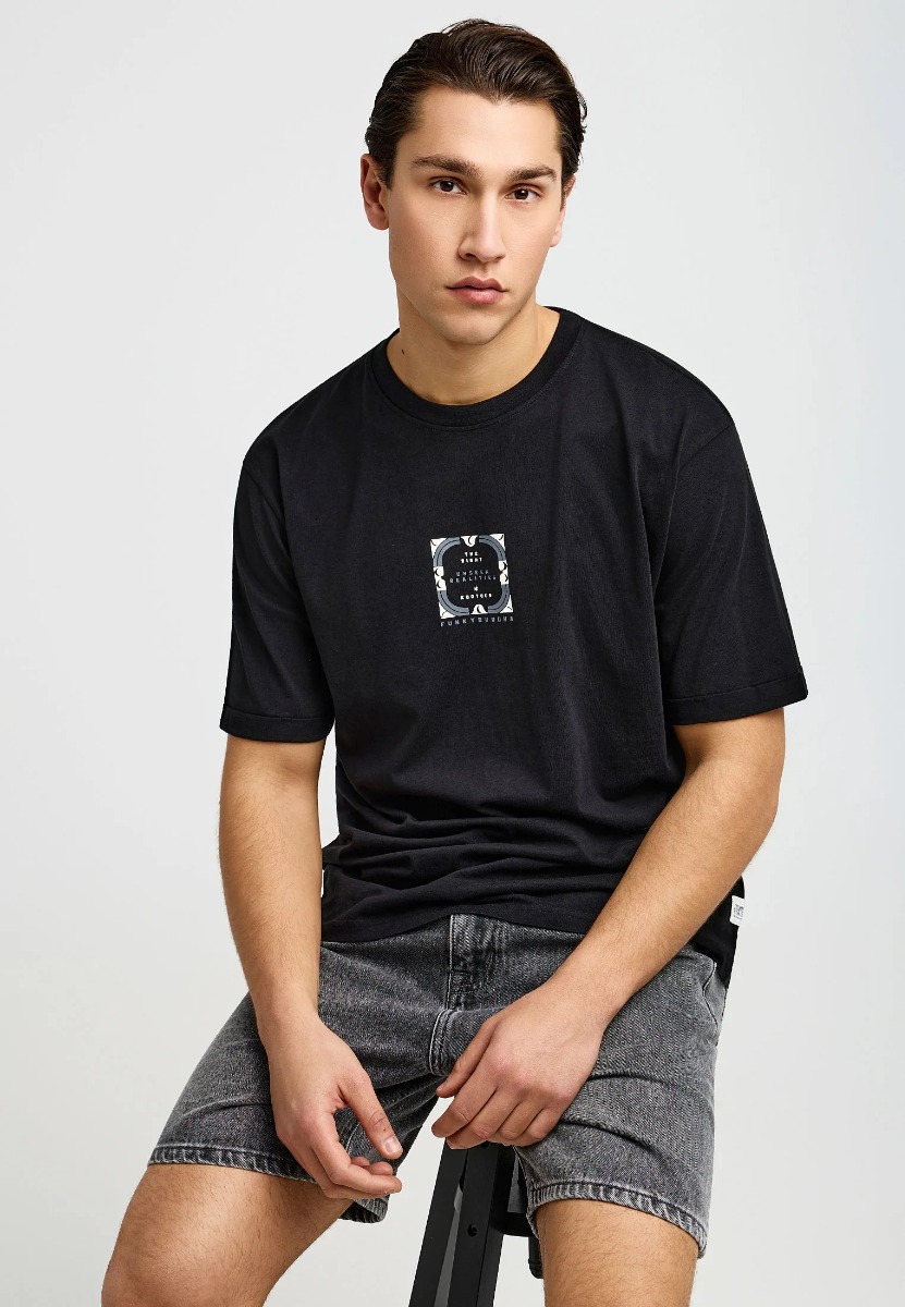 Funky Buddha Ανδρικό relaxed t-shirt με τύπωμα στην πλάτη FBM013-050-04 Μαύρο