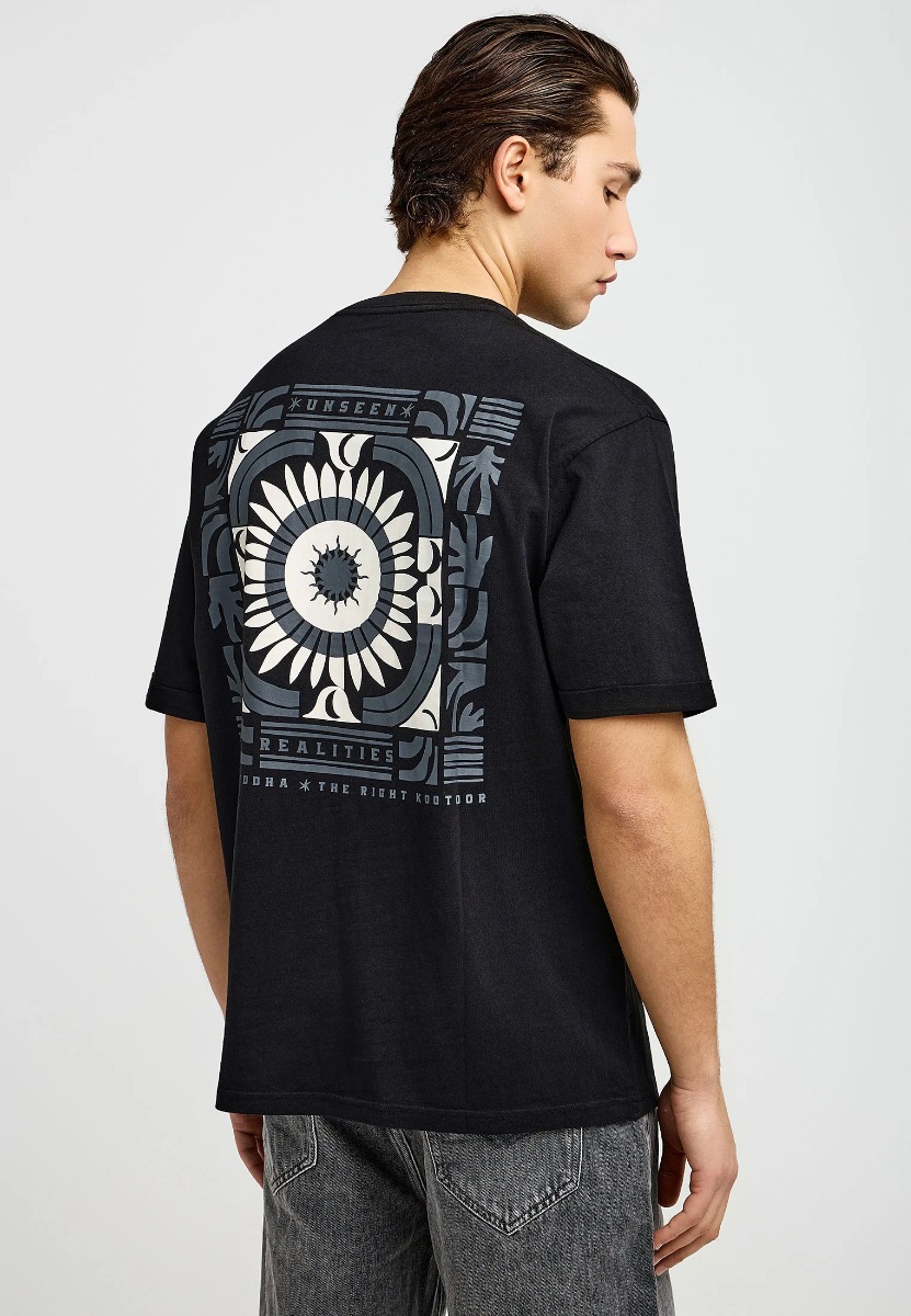 Funky Buddha Ανδρικό relaxed t-shirt με τύπωμα στην πλάτη FBM013-050-04 Μαύρο