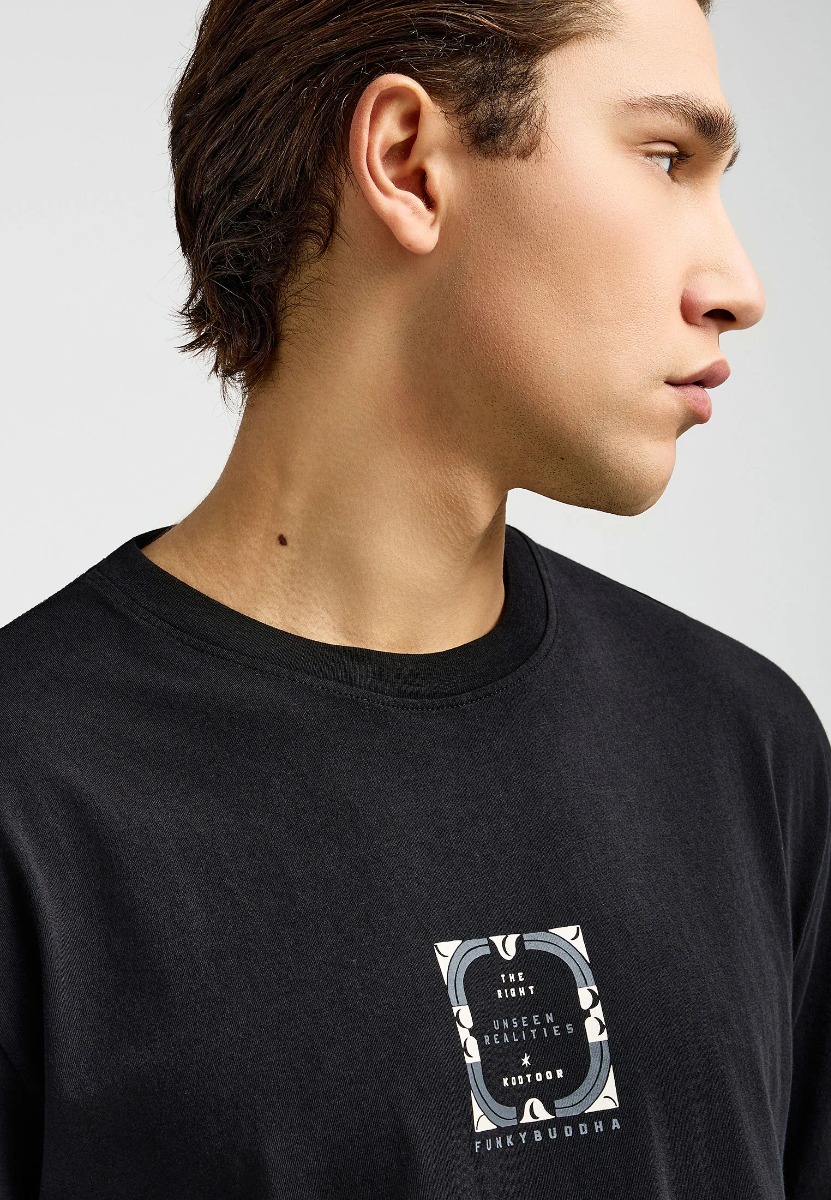 Funky Buddha Ανδρικό relaxed t-shirt με τύπωμα στην πλάτη FBM013-050-04 Μαύρο