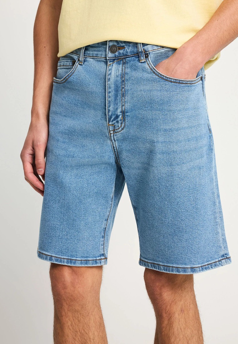 Funky Buddha Ανδρική jean slim tapered βερμούδα FBM013-070-03 Μπλέ